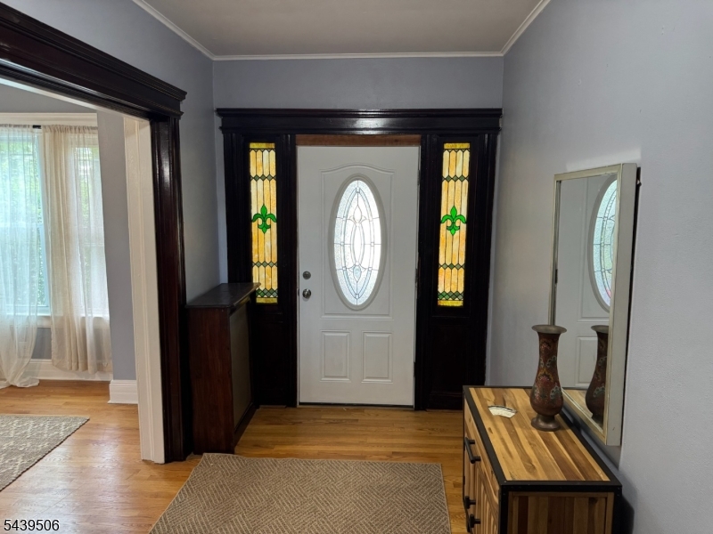 9 Essex Ave 2