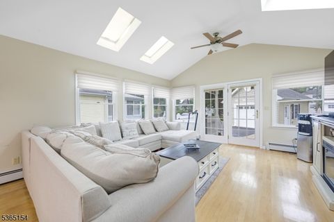 425 Broadway Pompton Lakes Boro NJ 07442