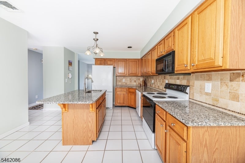 17 Bailey Dr