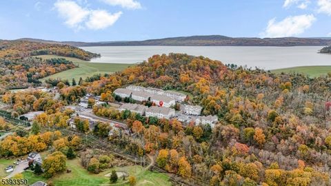 41 Conover Ter Lebanon Boro NJ 08833