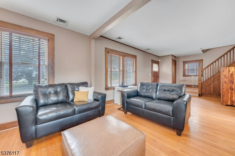 263 Franklin Ave