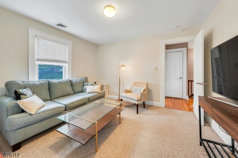 263 Franklin Ave