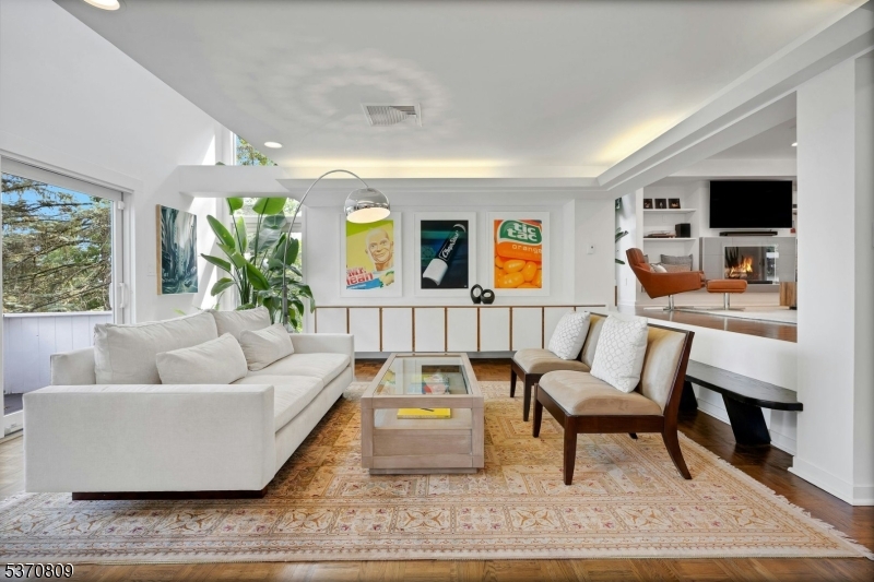 77 Collinwood Rd