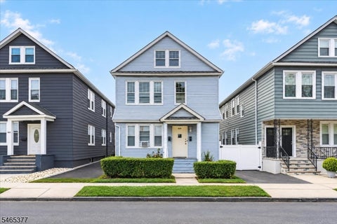 Photo for 627 Maple Ave
