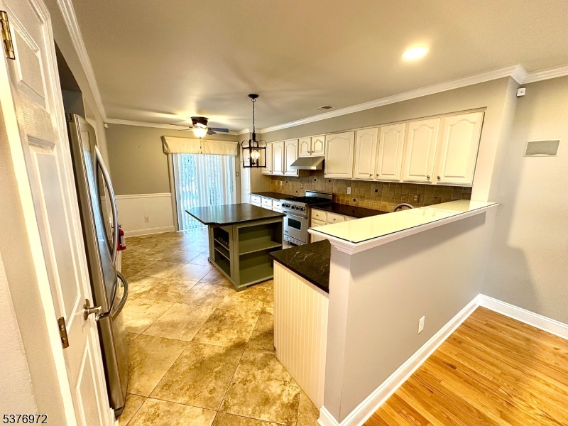 1402 S Branch Dr