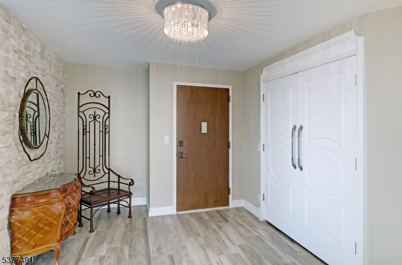 2 Claridge Dr. 8LW