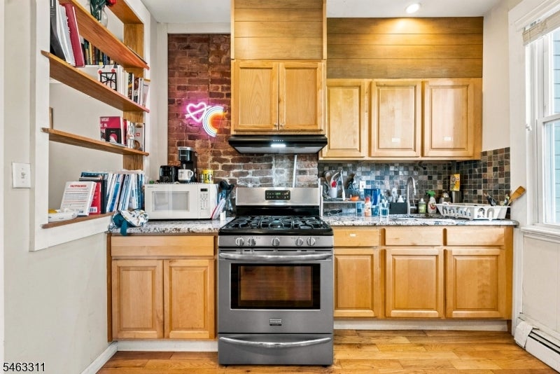 334 Pavonia Ave 1