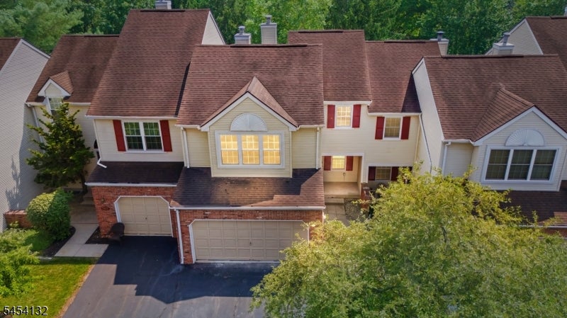 703 Porter Way
