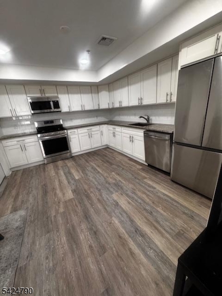 81-83 Hawthorne Ave 3