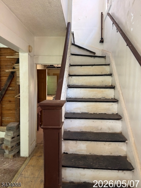 39 Newton Pl
