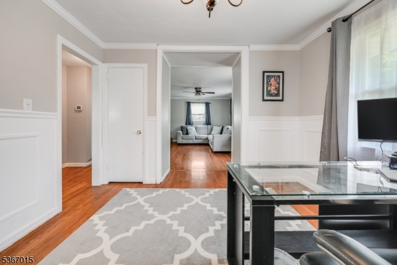 23 Bromley Pl