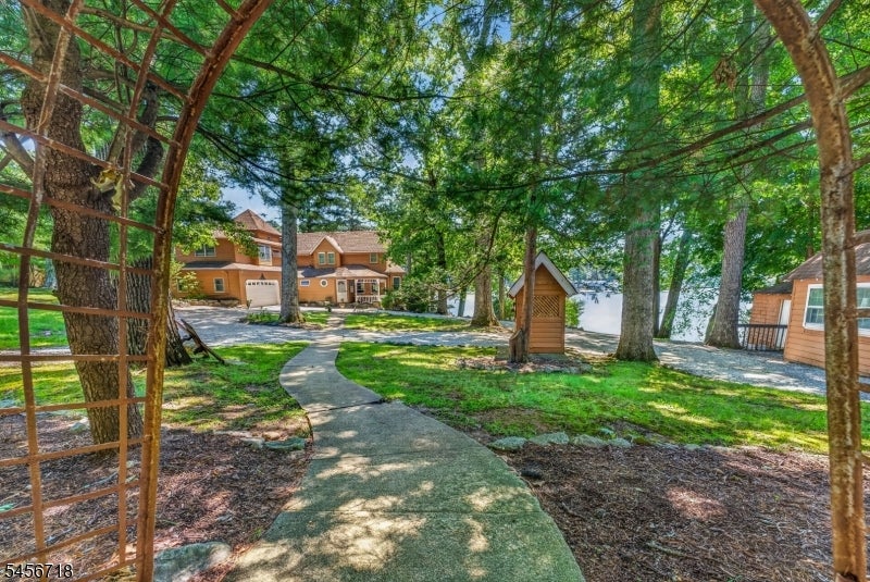 90 Ithanell Rd