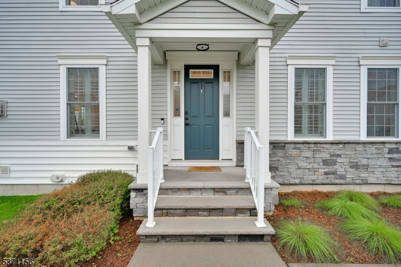 11 Aspen Dr