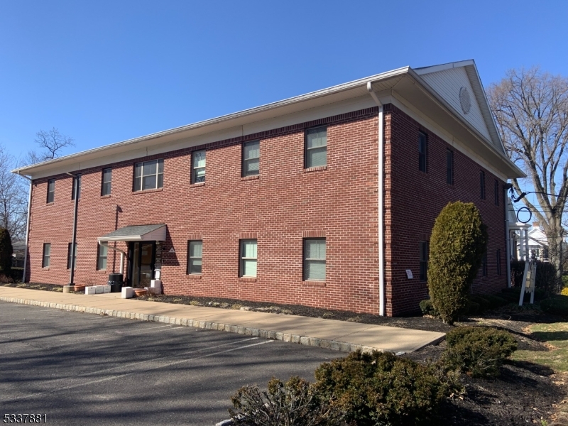 24 Stelton Rd