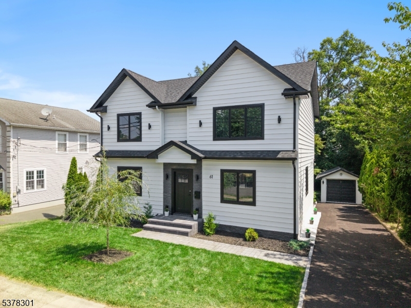 61 Pomona Ave