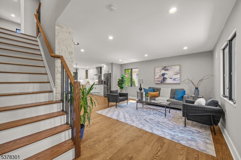 61 Pomona Ave