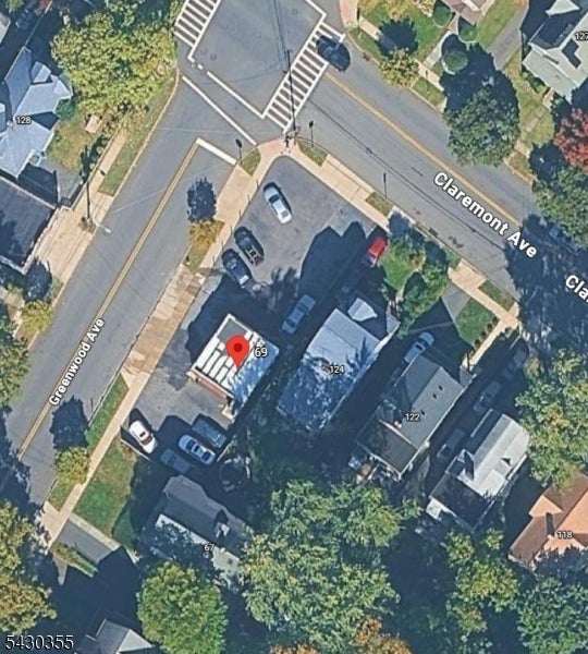 69 Greenwood Ave