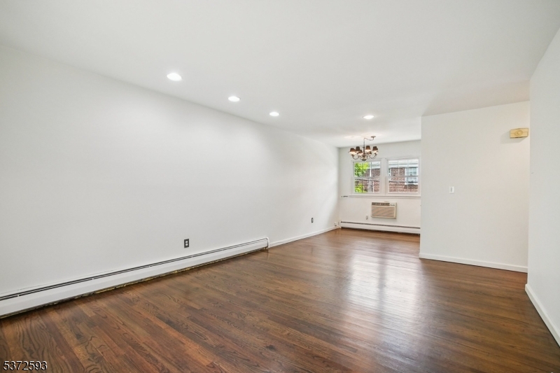 39 Harrison Ave 17