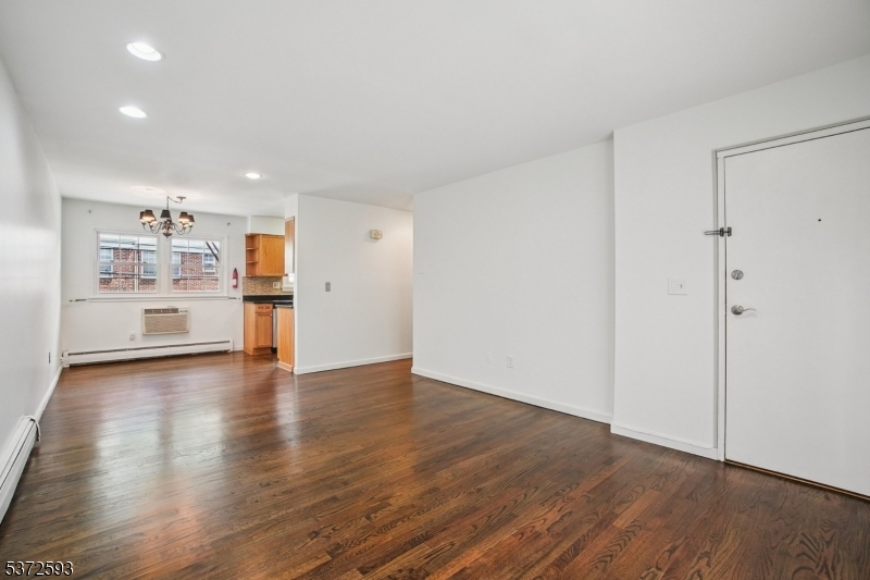 39 Harrison Ave 17