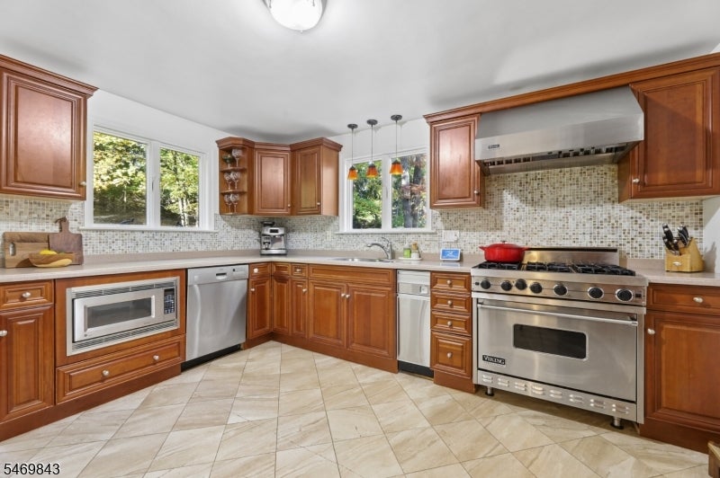 65 Stocker Rd