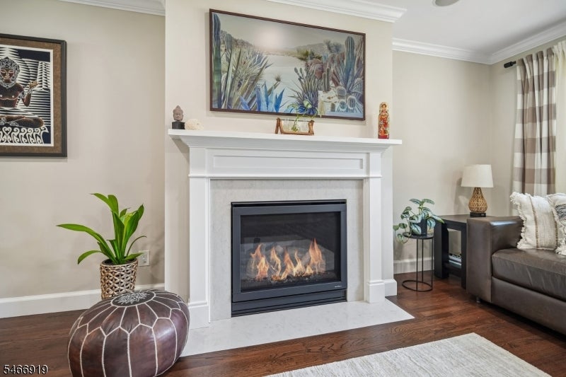 25 Ascot Way