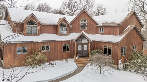 17 Gary Ct Mount Olive Twp. NJ 07836