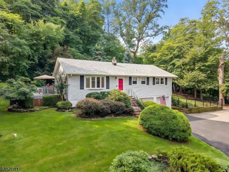 75 E Mountain Rd
