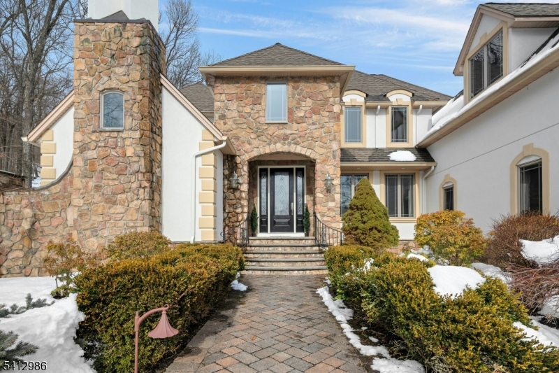 127 Waughaw Rd