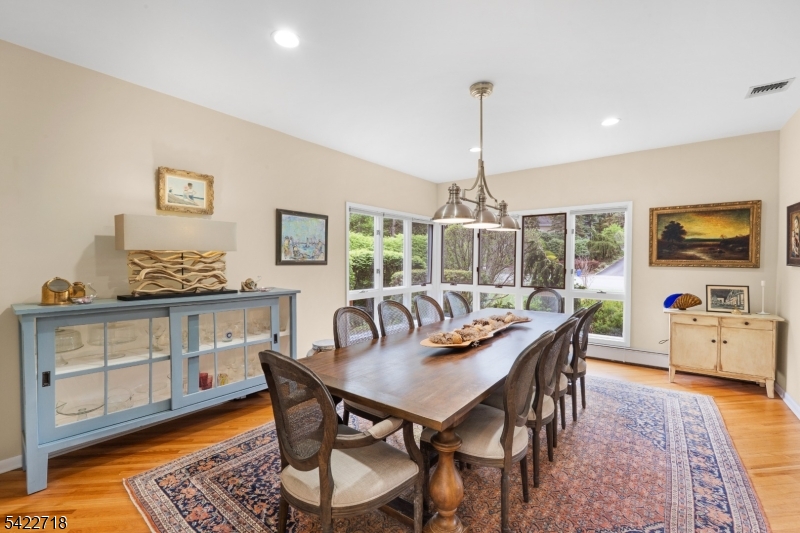 4 Chadwick Ct