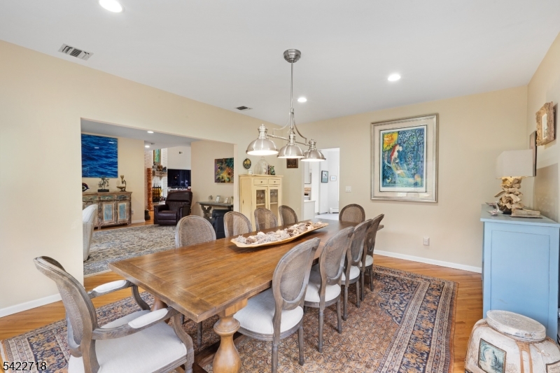 4 Chadwick Ct
