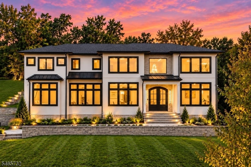 6 Cliffside Dr