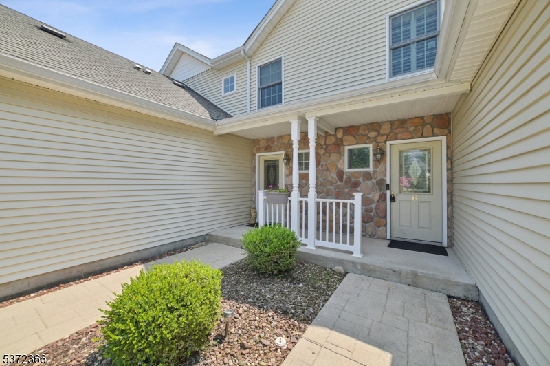 645 Ridgedale Ave 6