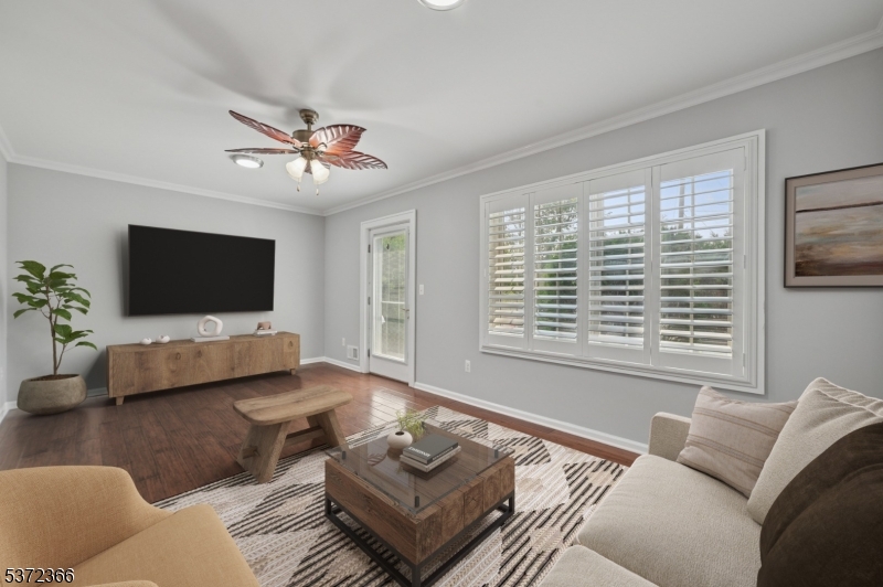 645 Ridgedale Ave 6