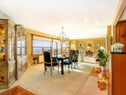 2 Claridge Dr 8IE Verona Twp. NJ 07044