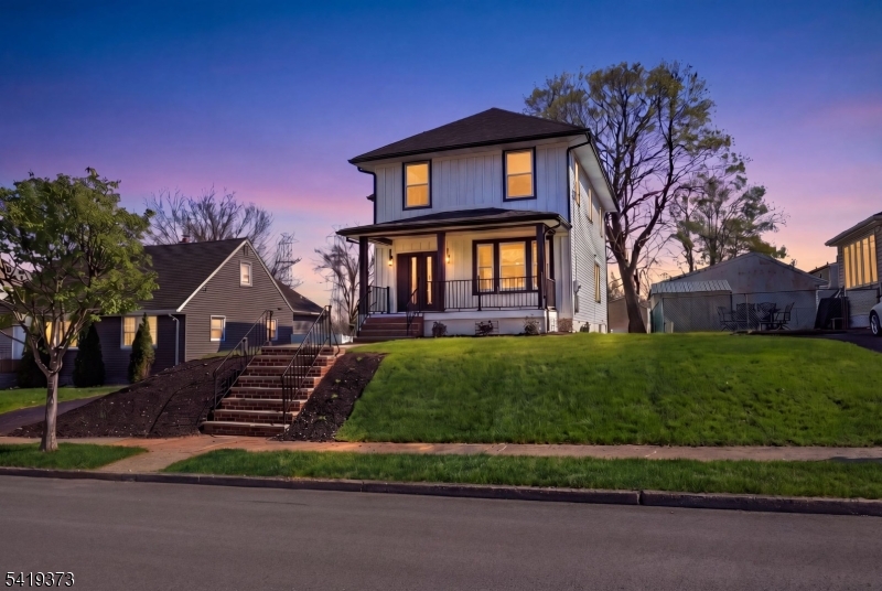 47 Darling Ave