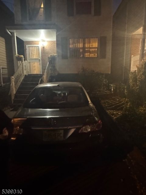 341 Hunterdon St Newark City NJ 07103