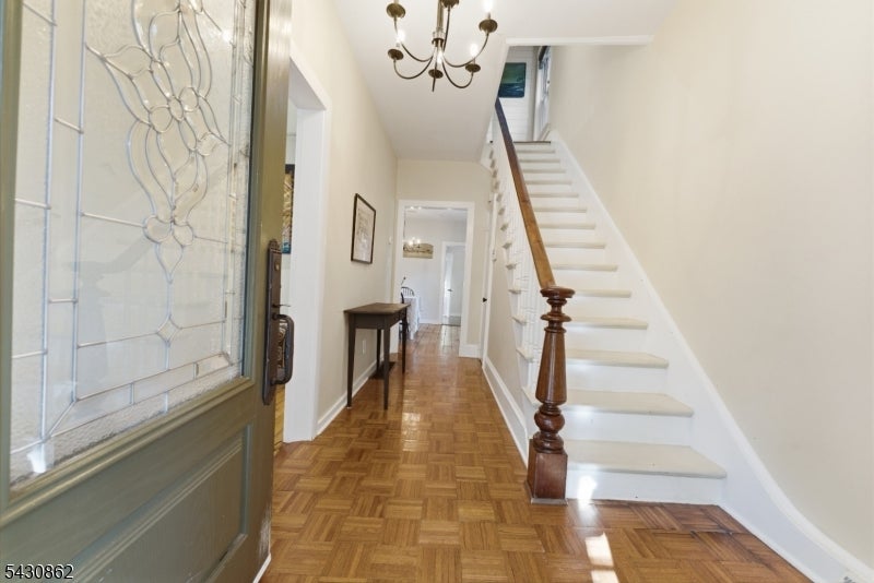 34 Taylor St