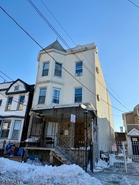 56 Vanderpool St Newark City NJ 07114