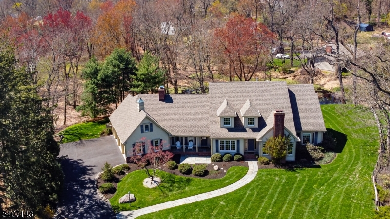 971 Nepawin Ln