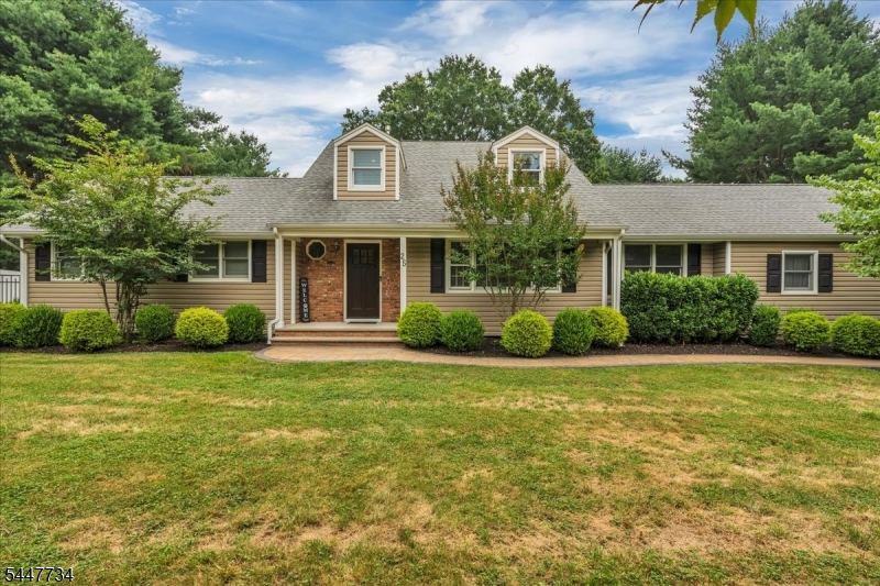 25 Nedshire Dr