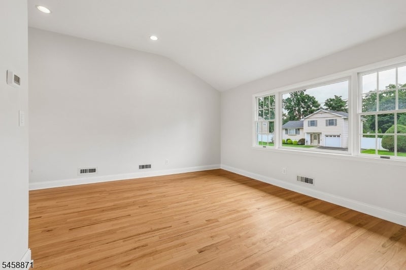 11 Suburban Rd