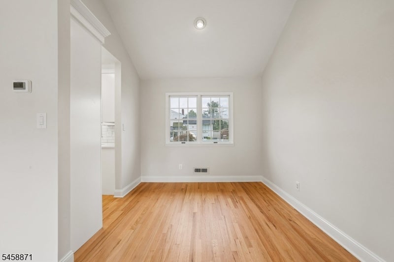11 Suburban Rd