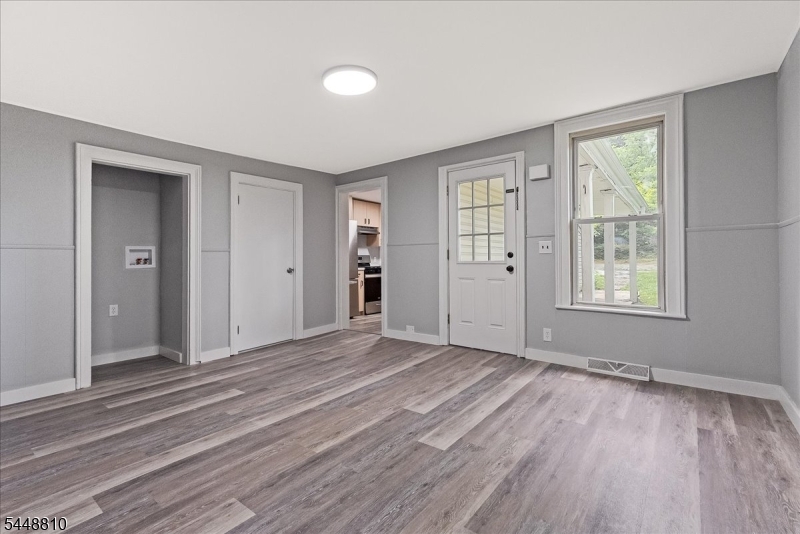 4 Maple St