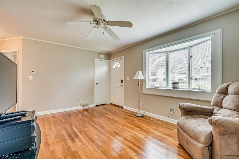 202 Garden Dr