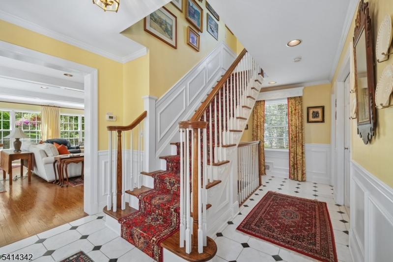 638 Mountain Ave