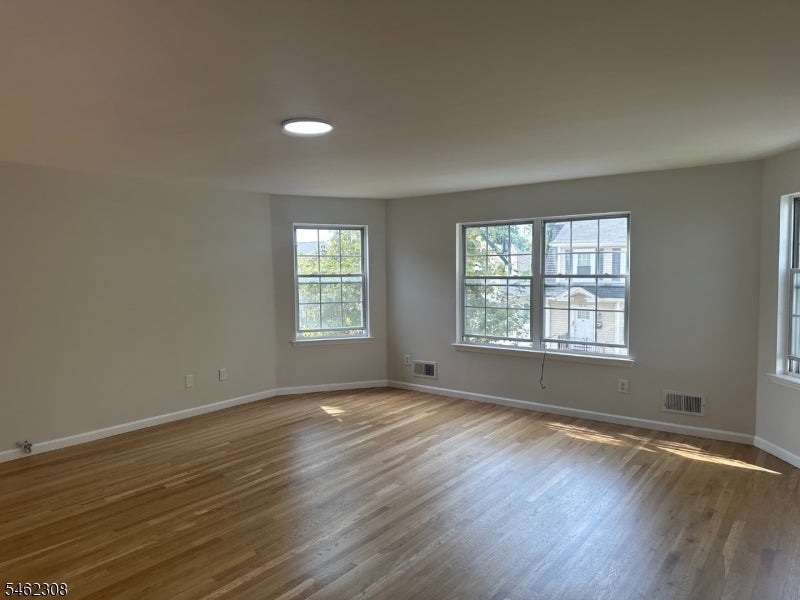 54 Melrose Ave 1