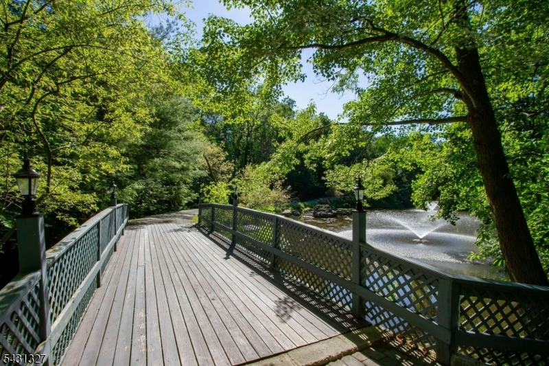 1055 High Mountain Rd