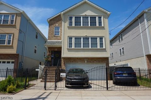 281 Morris Ave Newark City NJ 07103