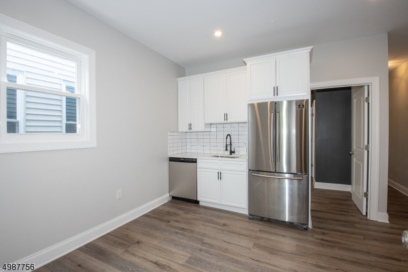 19 Northfield Ave 2R