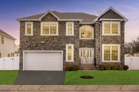 2 Maddie Ct Woodbridge Twp. NJ 07067